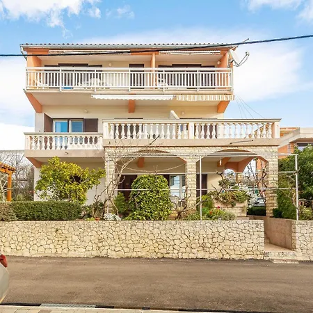 Apartment In With House Sea View *